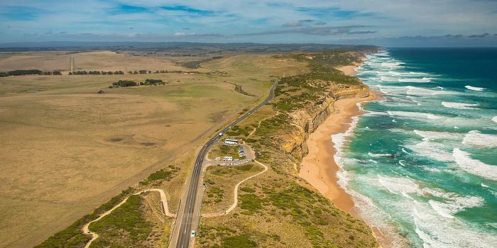 Tourist Attractions in Australia: Great Ocean Road Tourist Attractions in Australia: Great Ocean Road