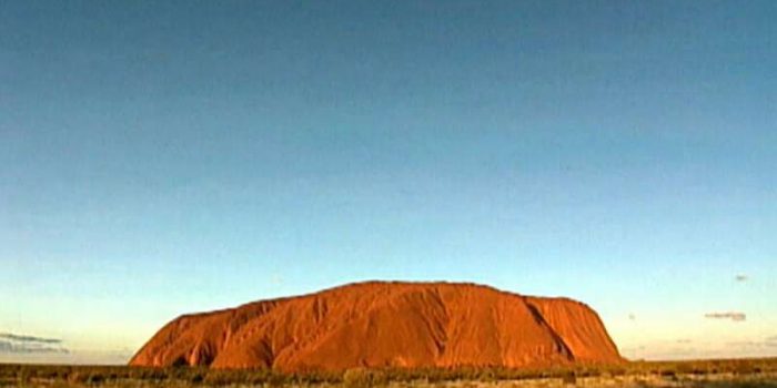 Tourist Attractions in Australia:Uluru/Ayers Rock Tourist Attractions in Australia:Uluru/Ayers Rock